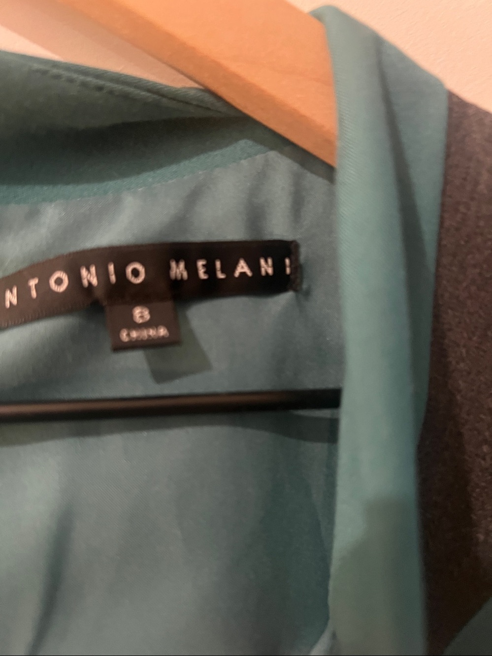 ANTONIO MELANI V-Neck Carden Seamed Waist Pencil Dress size 8 - Picture 4 of 8